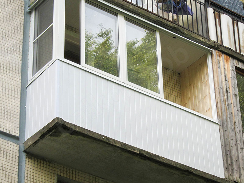 Балкон в хрущевке стоимость остекления и отделки